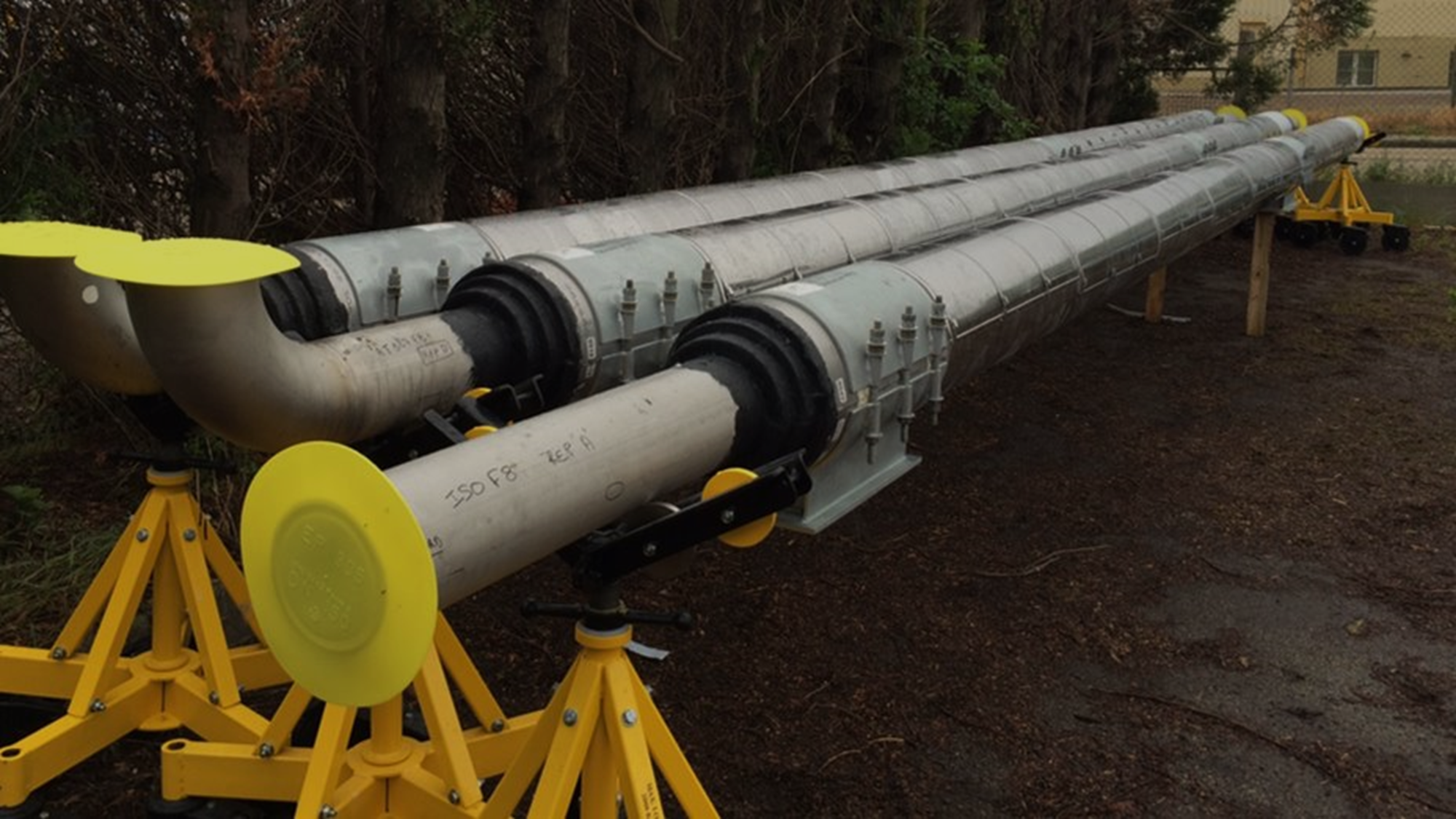 Cold-service ethylene pipeline · pipe supports